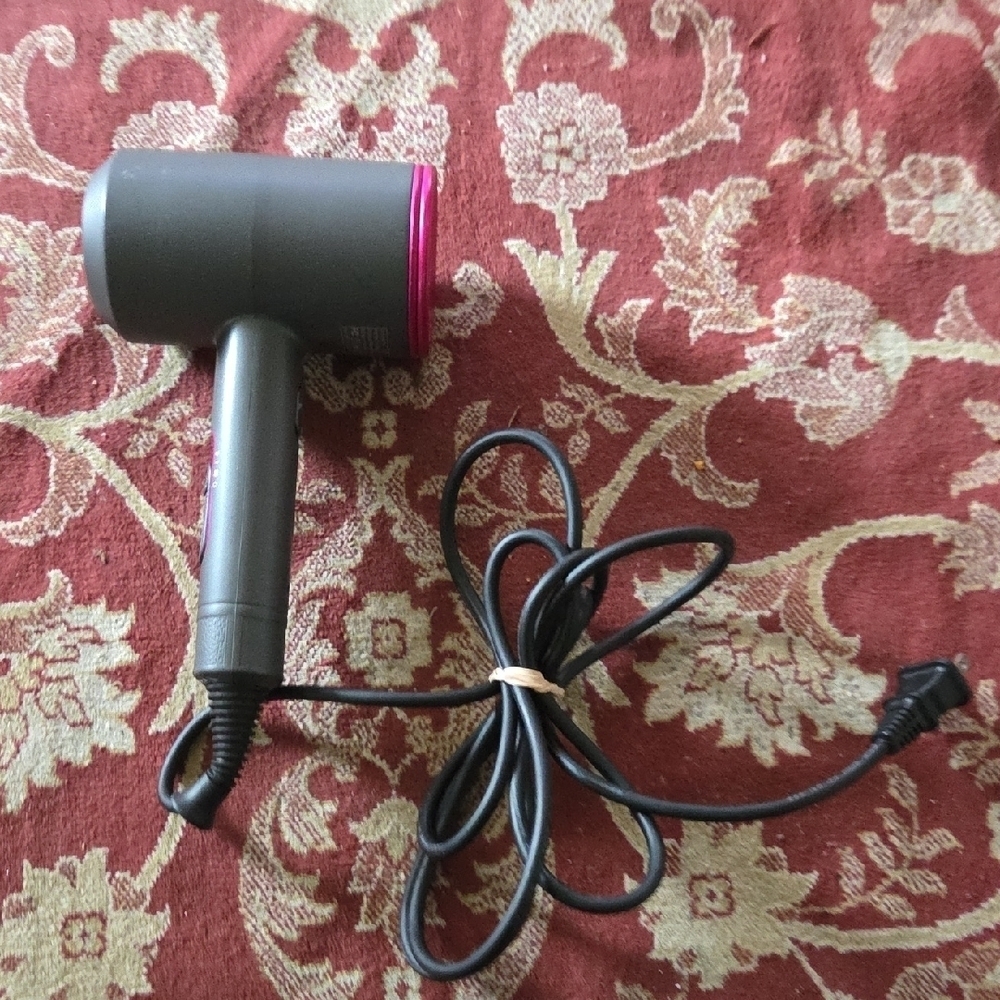 Hairdryer